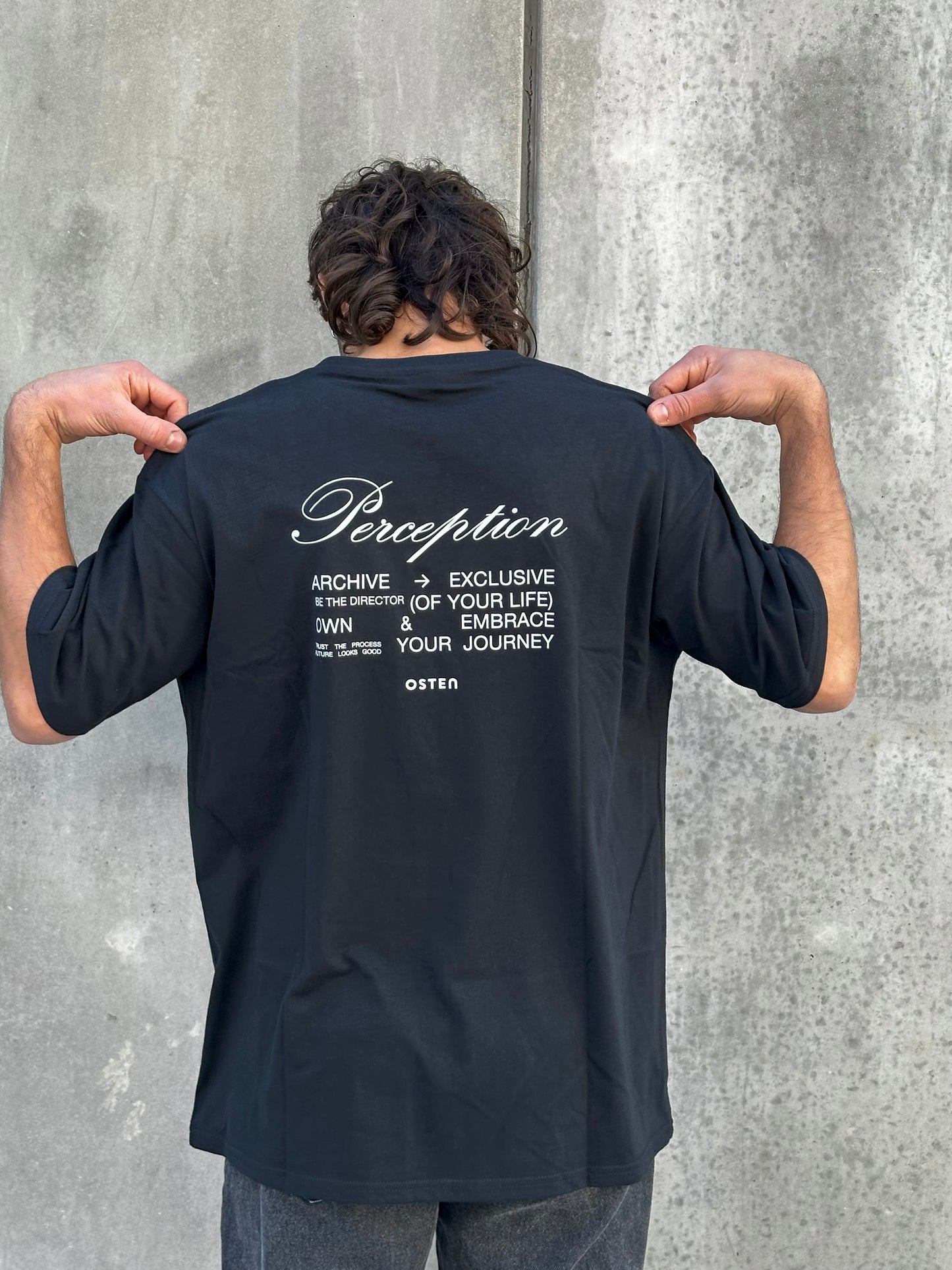 Remera PERCEPTION negra