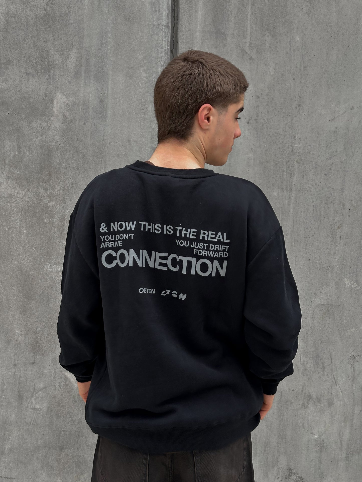 Buzo CONNECTION negro