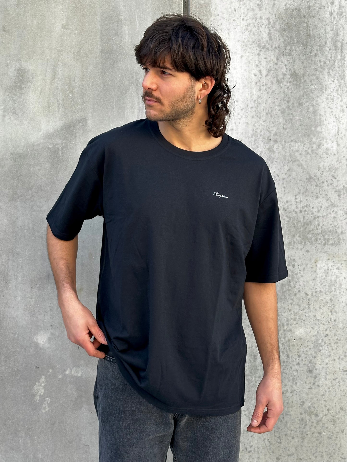 Remera PERCEPTION negra