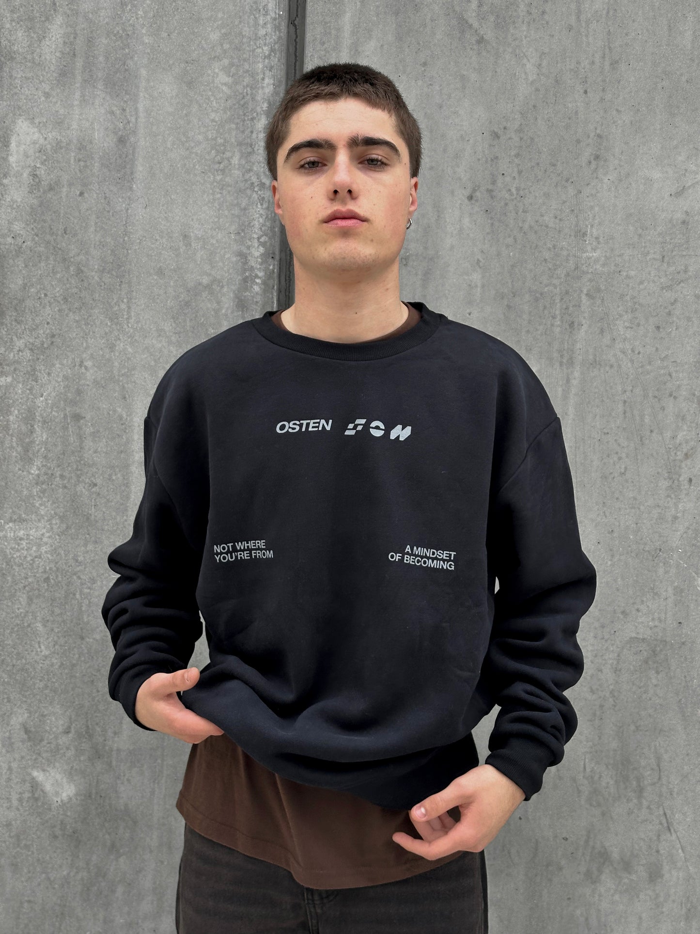 Buzo CONNECTION negro