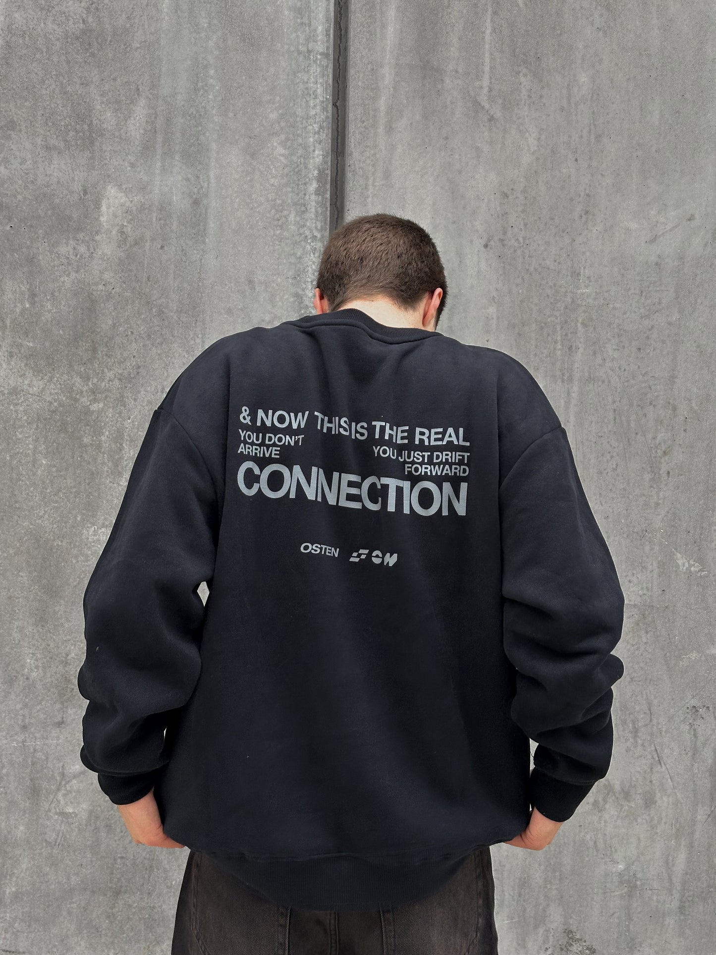 Buzo CONNECTION negro