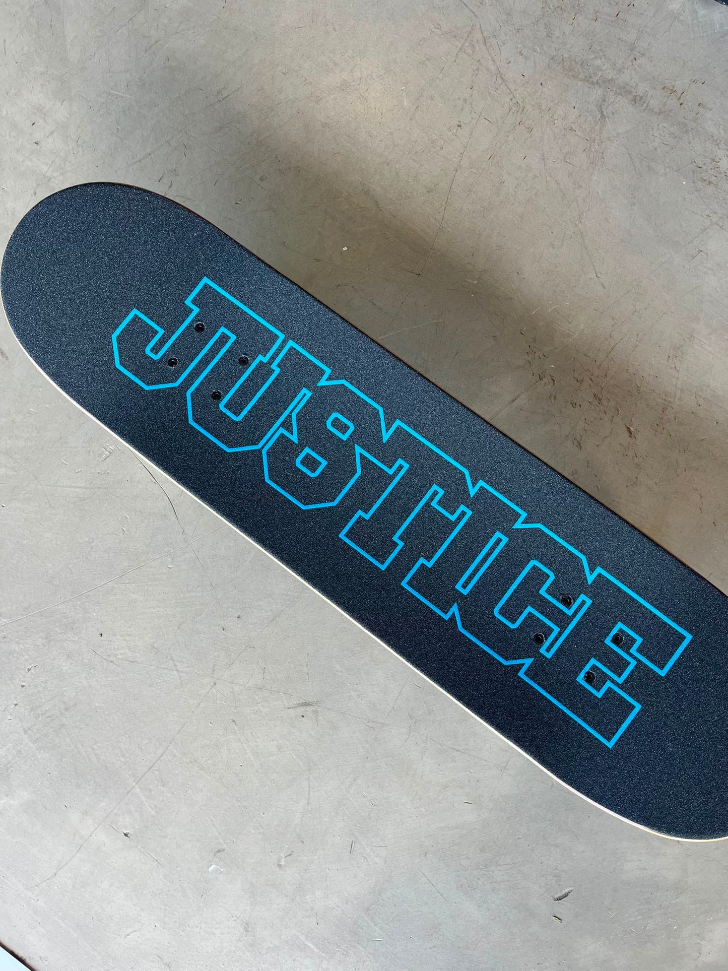 Skate Completo Justice Robot