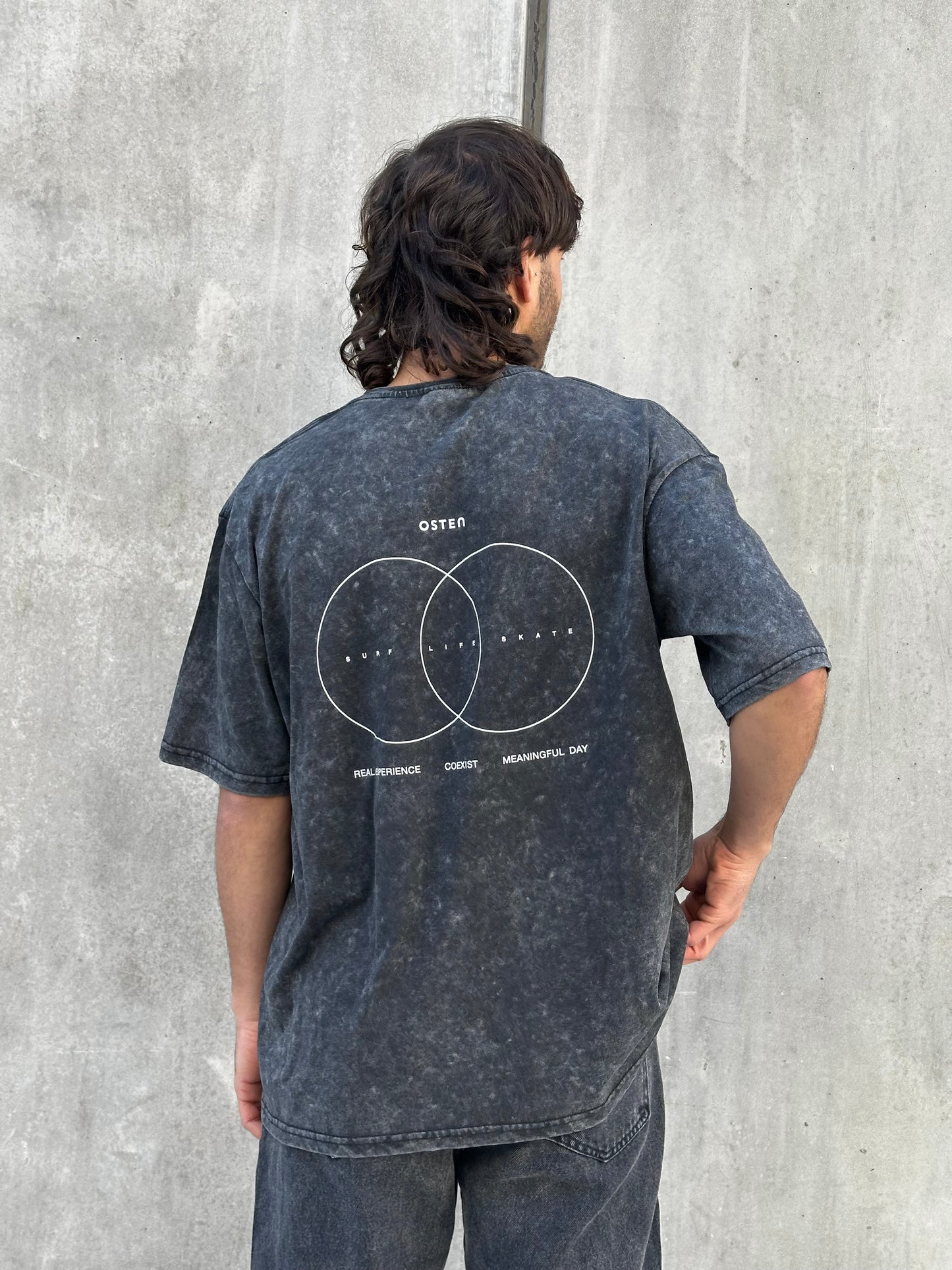 Remera REAL gris lavado