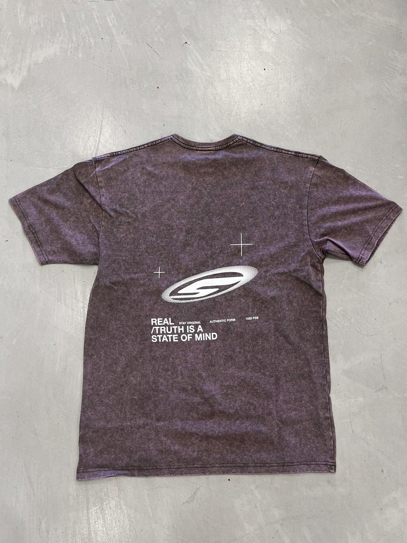 Remera TRUTH marrón
