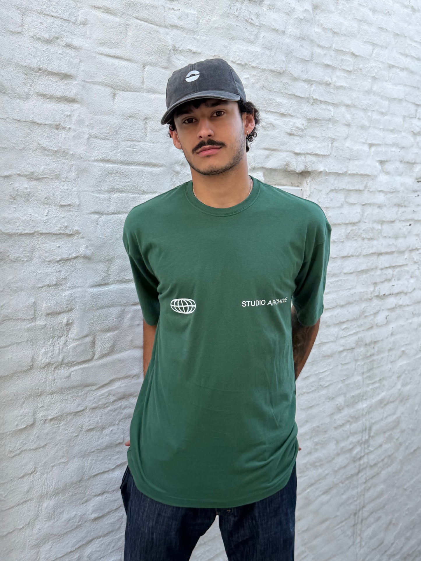 Remera STUDIO verde