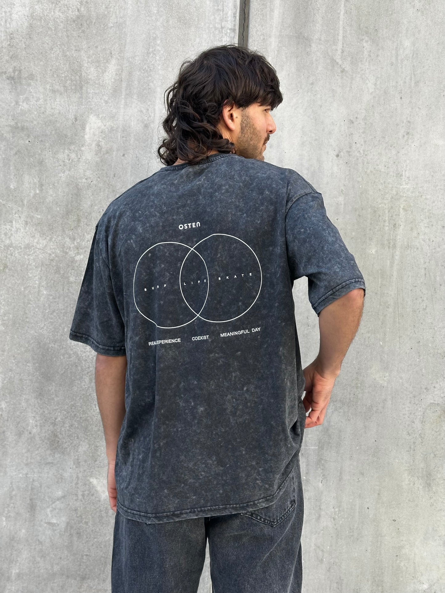 Remera REAL gris lavado