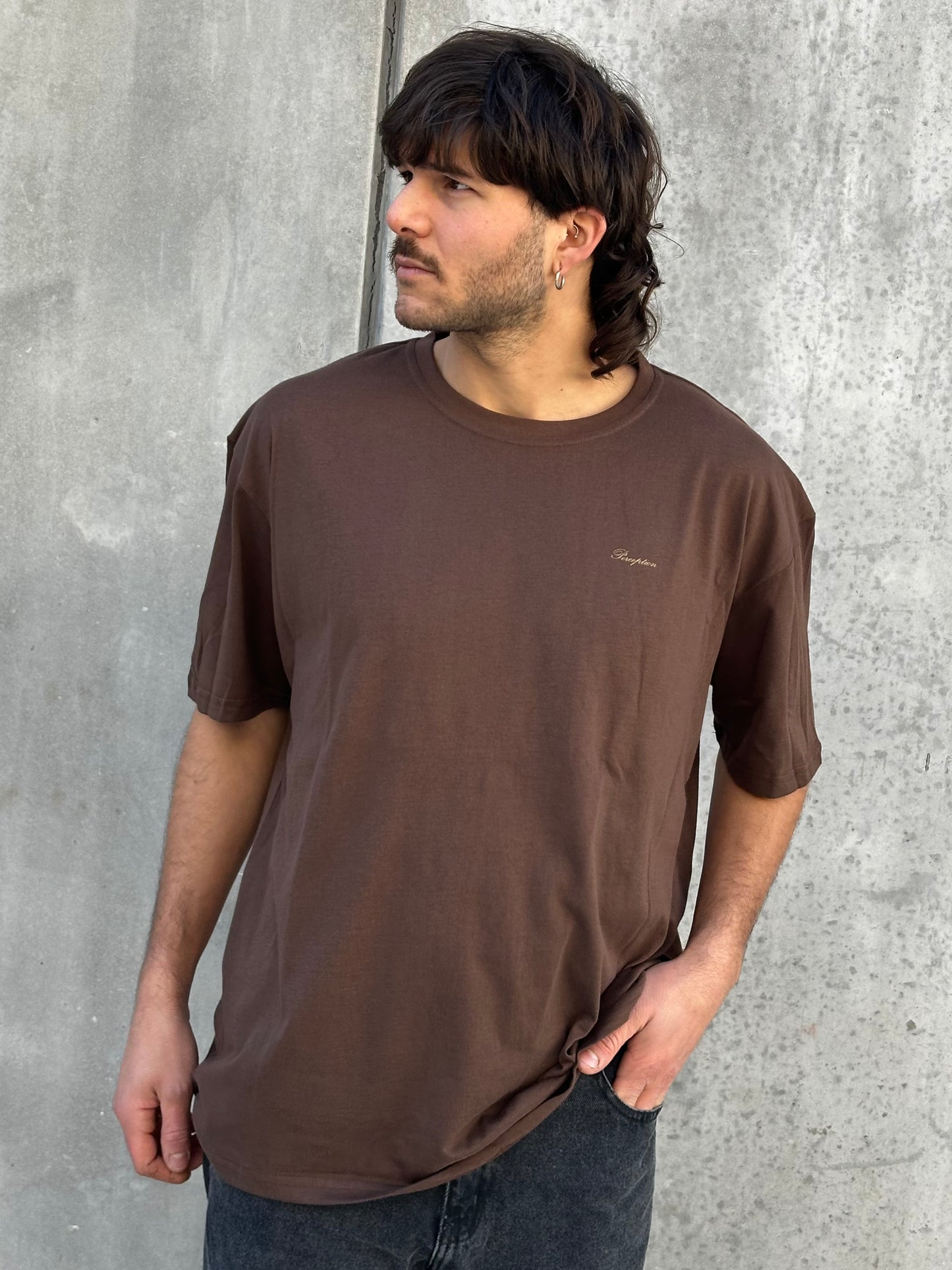 Remera PERCEPTION marrón