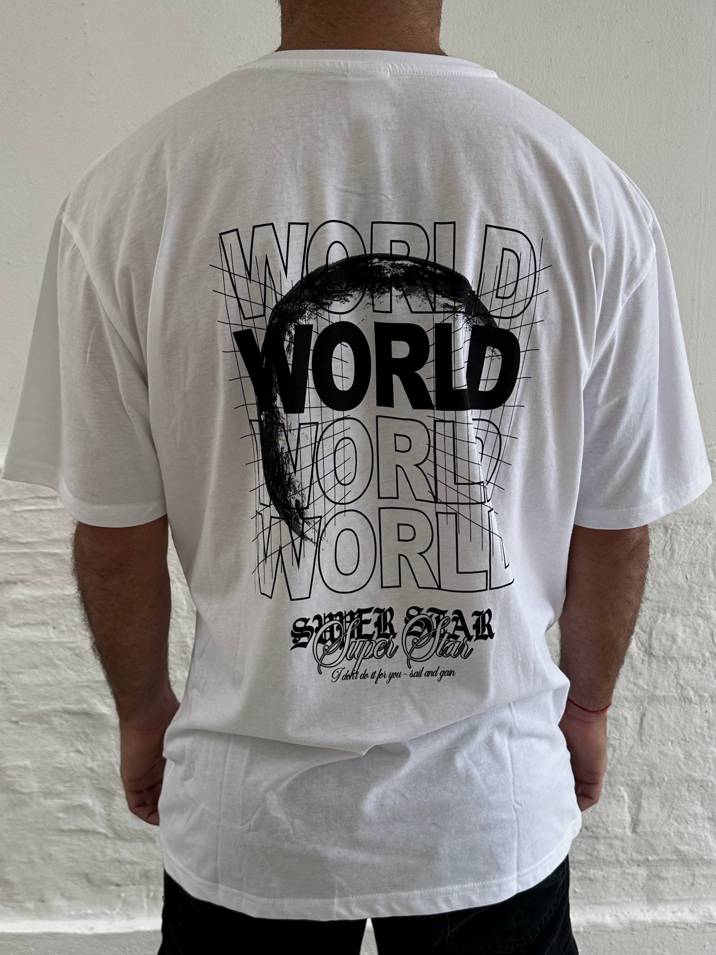 Remera WORLD BLANCA