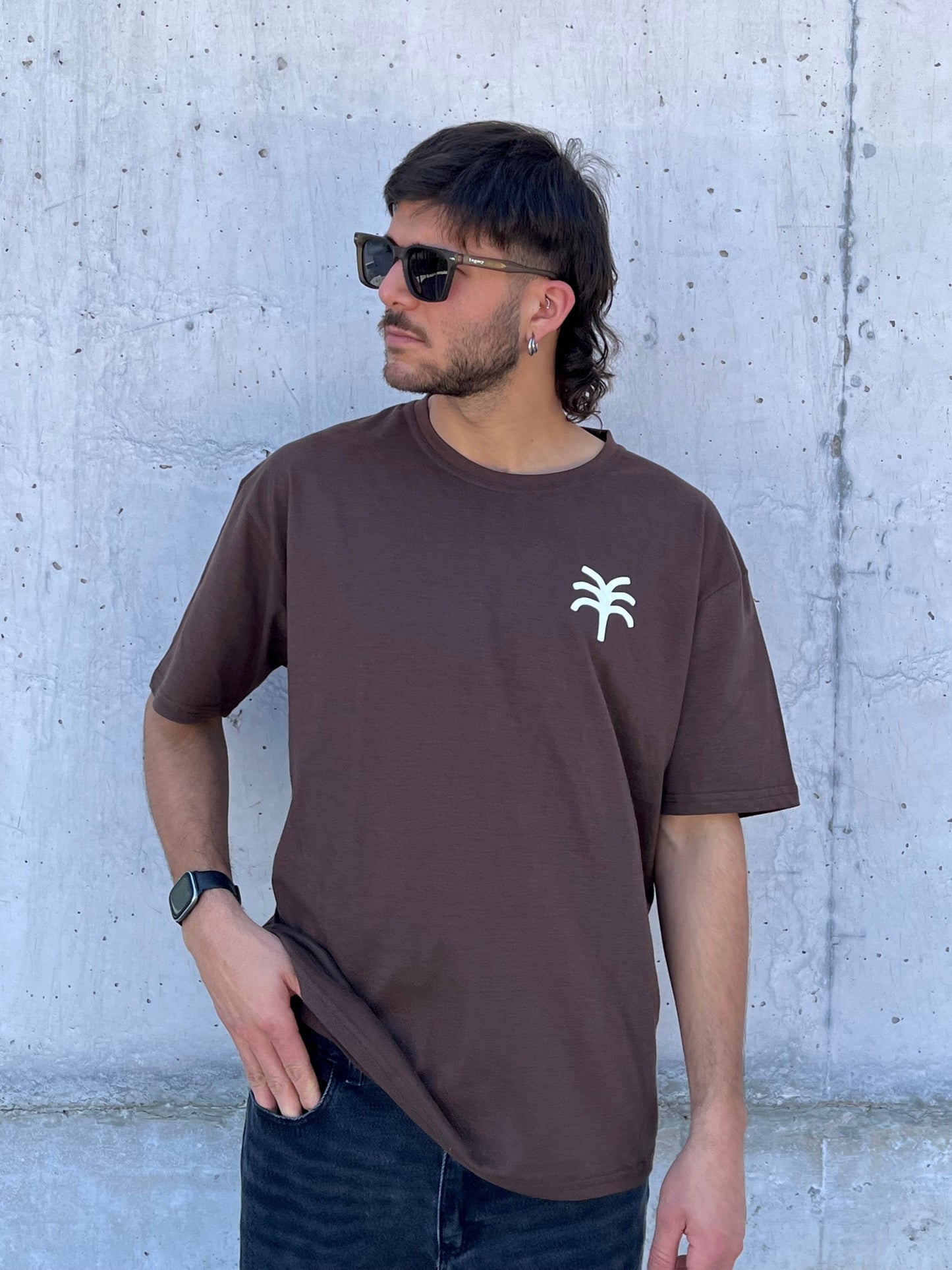 Remera Palm MARRON