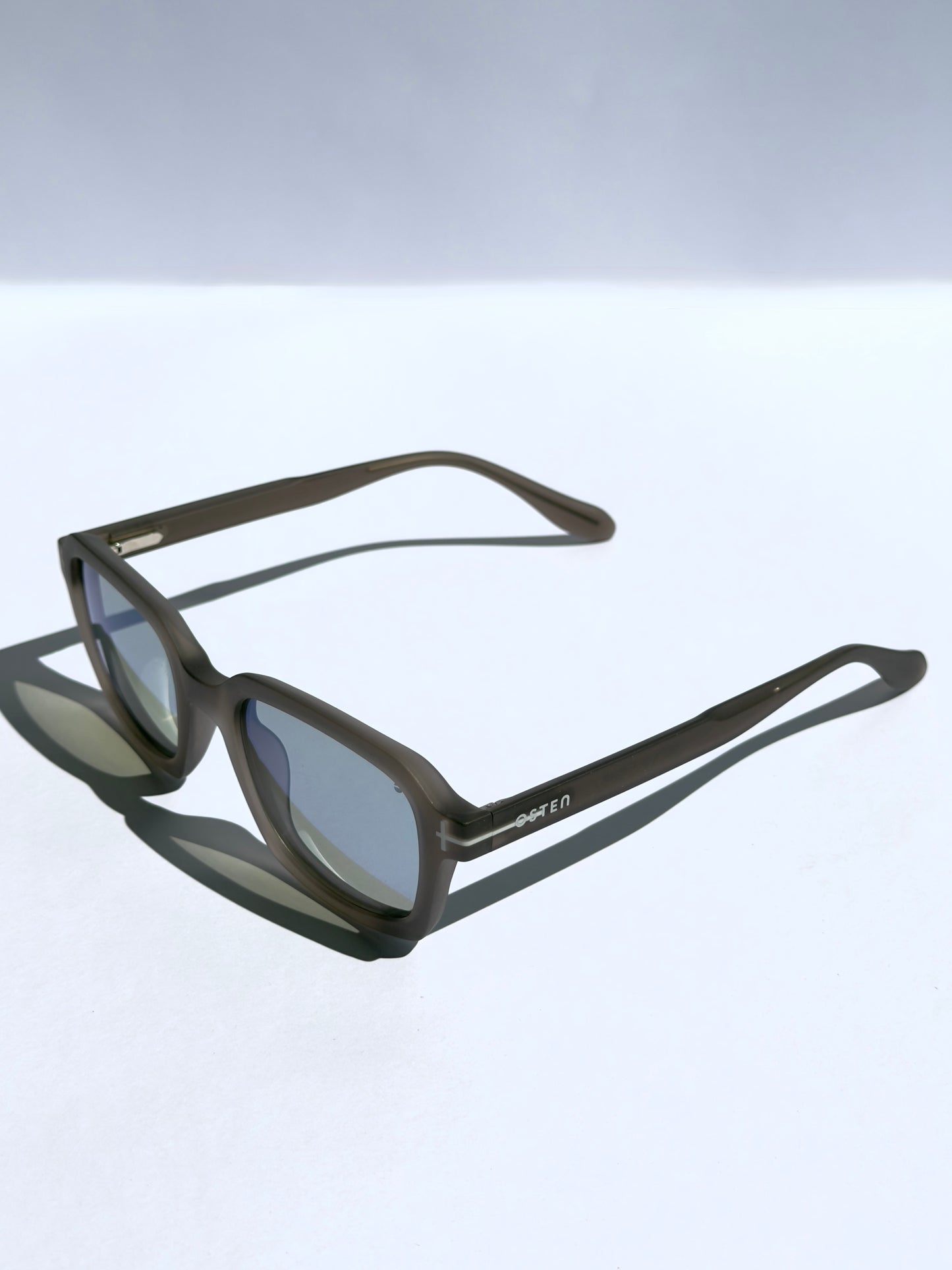 LENTES SOL OSTEN LIMA 2610