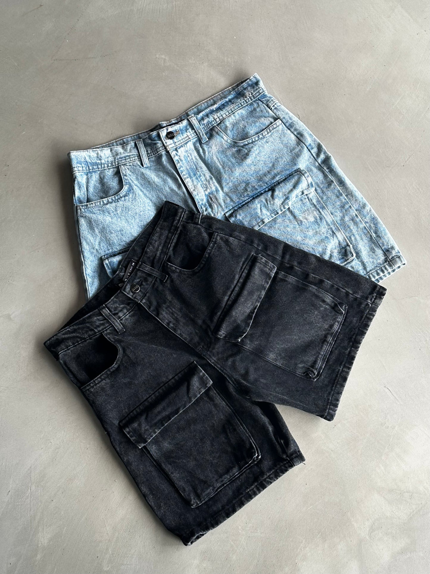 Bermuda BKNO CARGO JEAN